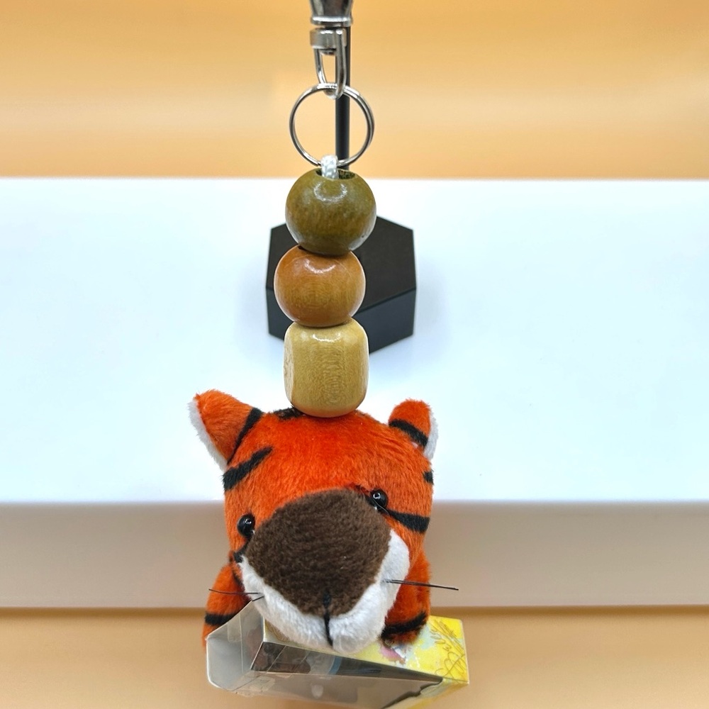 Tiger Beast Keychain - Picture 3 of 7